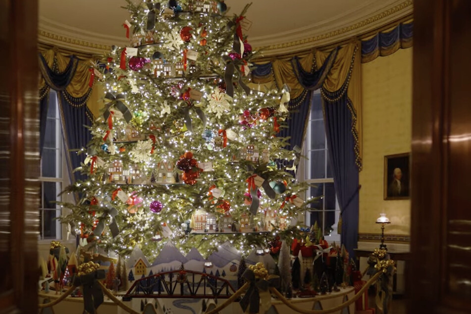 This year's ambitious Magic, Wonder, and Joy theme was inspired by childlike wonder and includes 14,975 feet of ribbon, over 33,892 ornaments, and more than 350 candles.