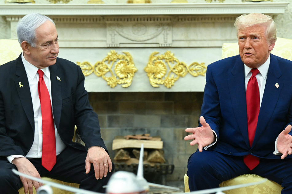 President Donald Trump (r.) said the US would start direct, high-level talks with Iran over its nuclear program on Saturday, in a shock announcement during a meeting with Israeli Prime Minister Benjamin Netanyahu.