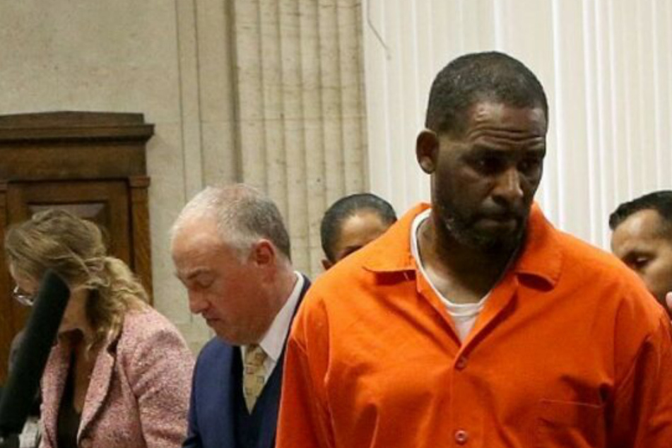 R. Kelly deserves more than 25 years behind bars, federal prosecutors say