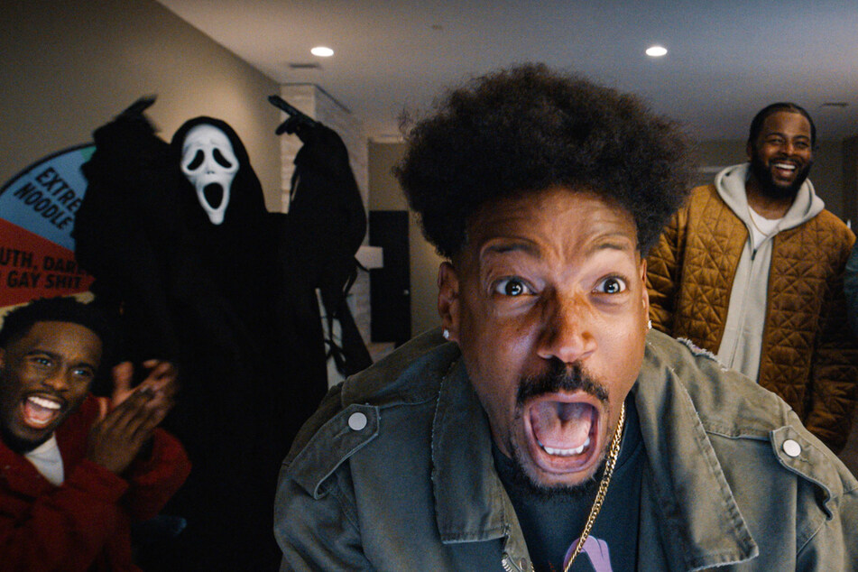 The newest Scary Movie parodies recent horror flicks like Sinners, Weapons, Midsommar, and Longlegs.