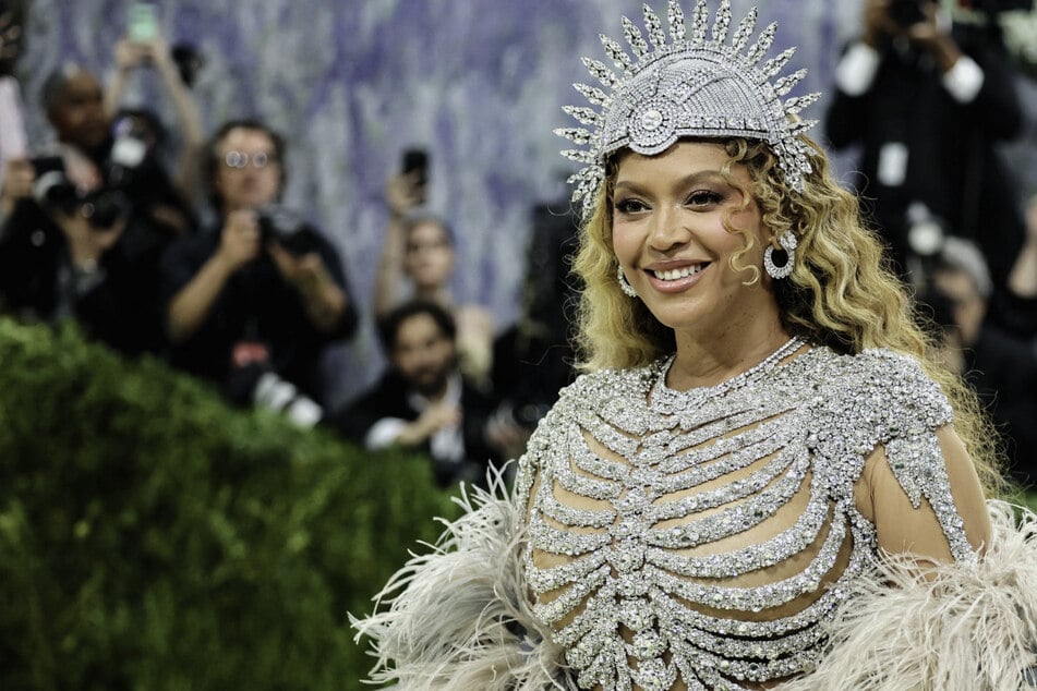 Met Gala 2026: Stars stun in bold looks on fashion's biggest night