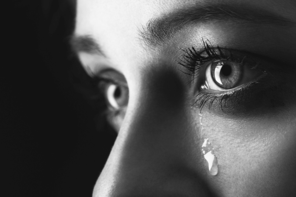 Woman's period leaves her bleeding from both eyes