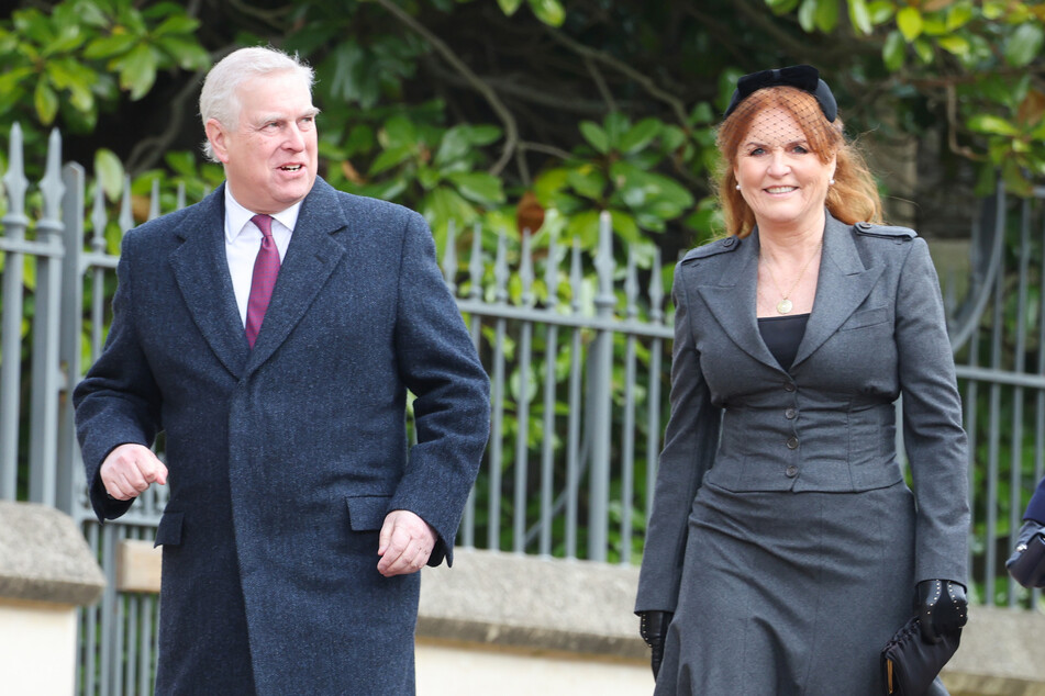 Sarah Ferguson and Andrew Mountbatten-Windsor (l.) have remained close friends even after their divorce.