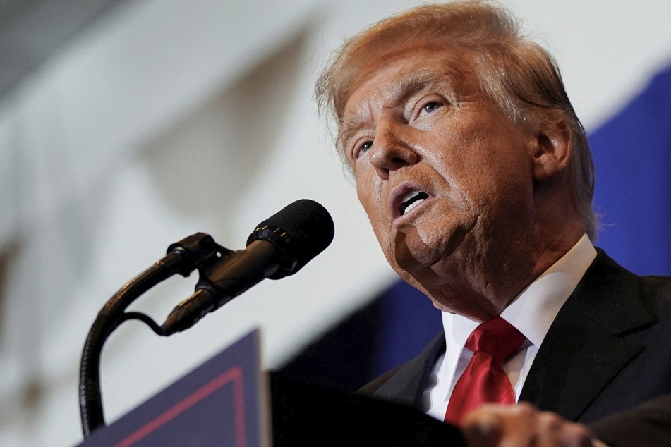 Motion to get Trump tossed from Washington ballot suffers temporary setback