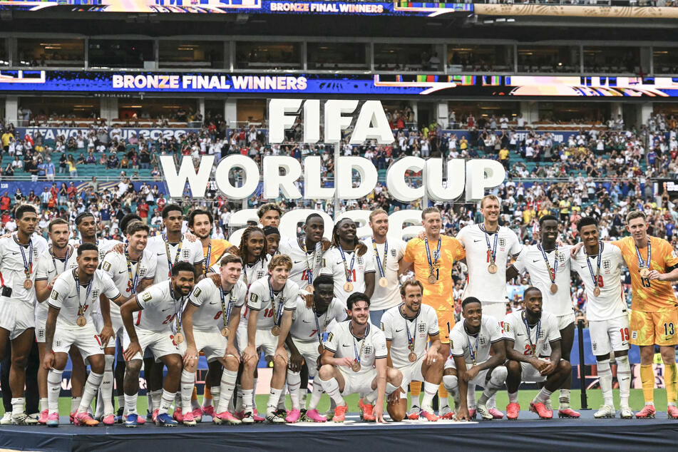 England reigned supreme in Saturday's World Cup bronze match against France.