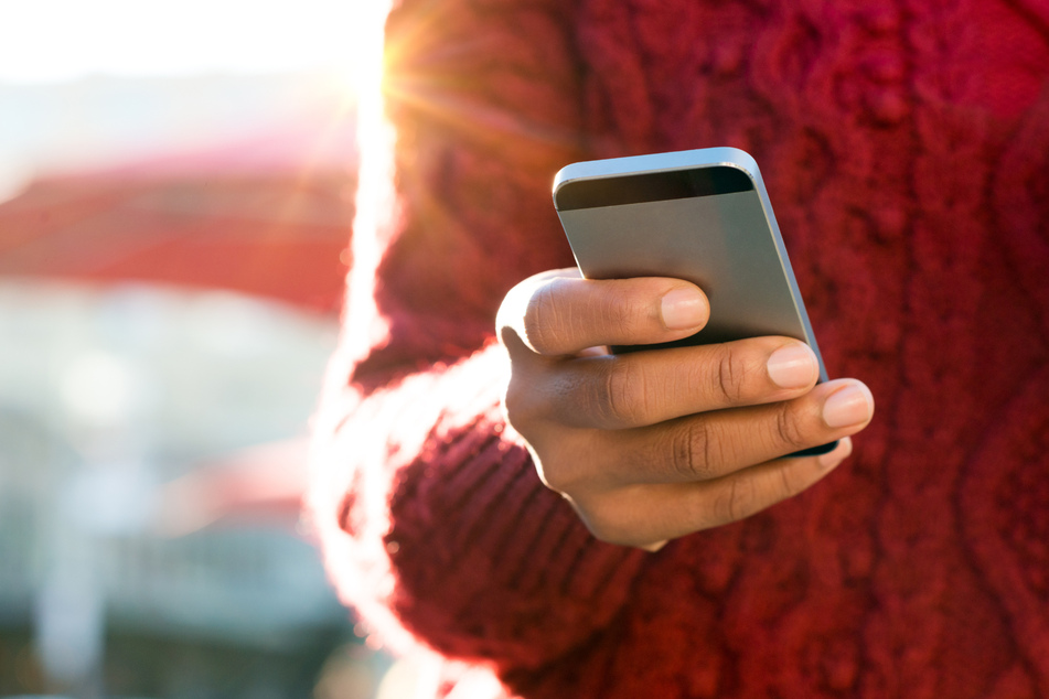 How to protect your phone on a hot day