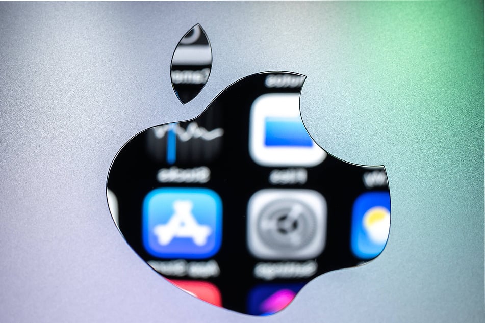 Apple's iPhones and iPads got a medium-sized update to boost security.
