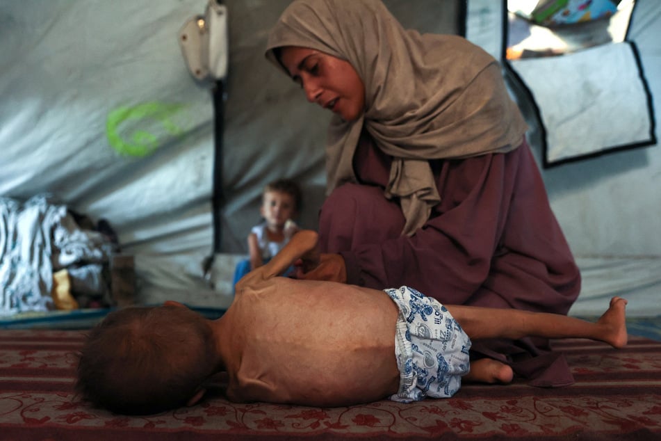 UN monitor says famine "now unfolding" in Gaza amid Israeli campaign of starvation