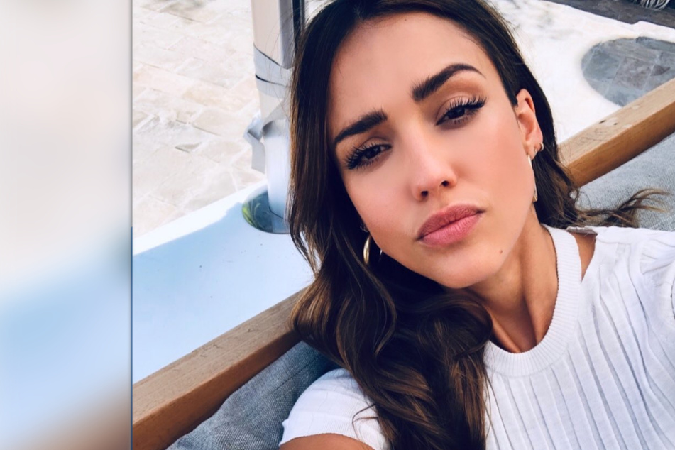 Jessica Alba reveals how she reacted when her daughter walking in on her in the middle of sex!