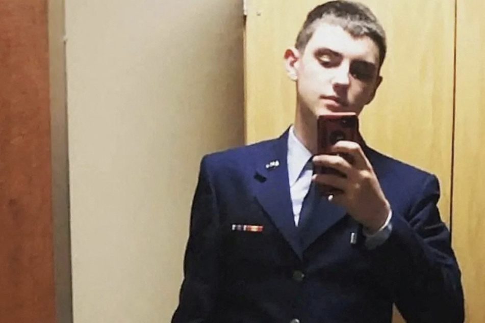 Jack Teixeira, accused Pentagon leaker, to change court plea