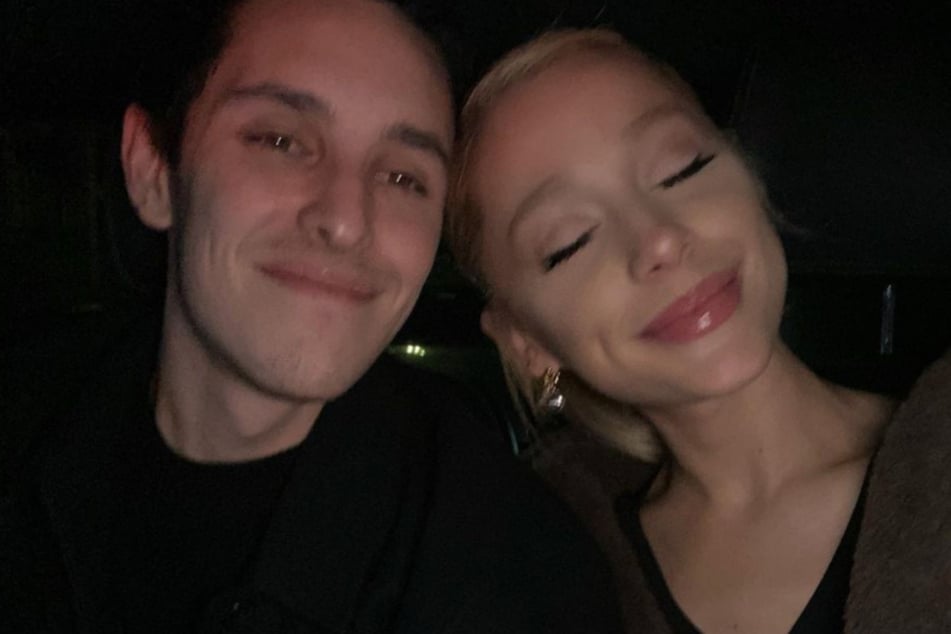 Fans of Ariana Grande (r) have rushed to her defense over rumors about issues in her marriage to Dalton Gomez.