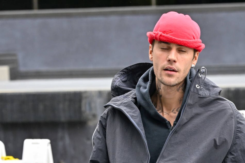 Justin Bieber reportedly battling "demons" as concern grows