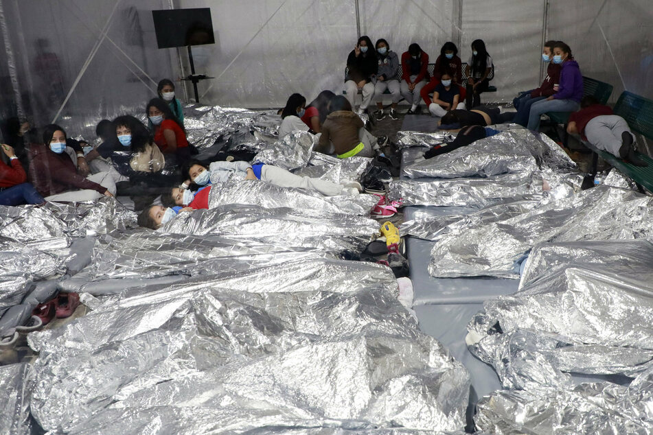Border facilities "stretched beyond thin" amid influx, says monitor