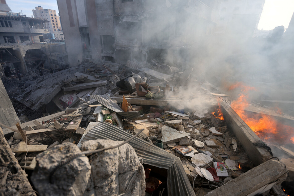 Israel-Gaza war: Israel expands attacks on Gaza amid Netanyahu's plan to "thin out" population