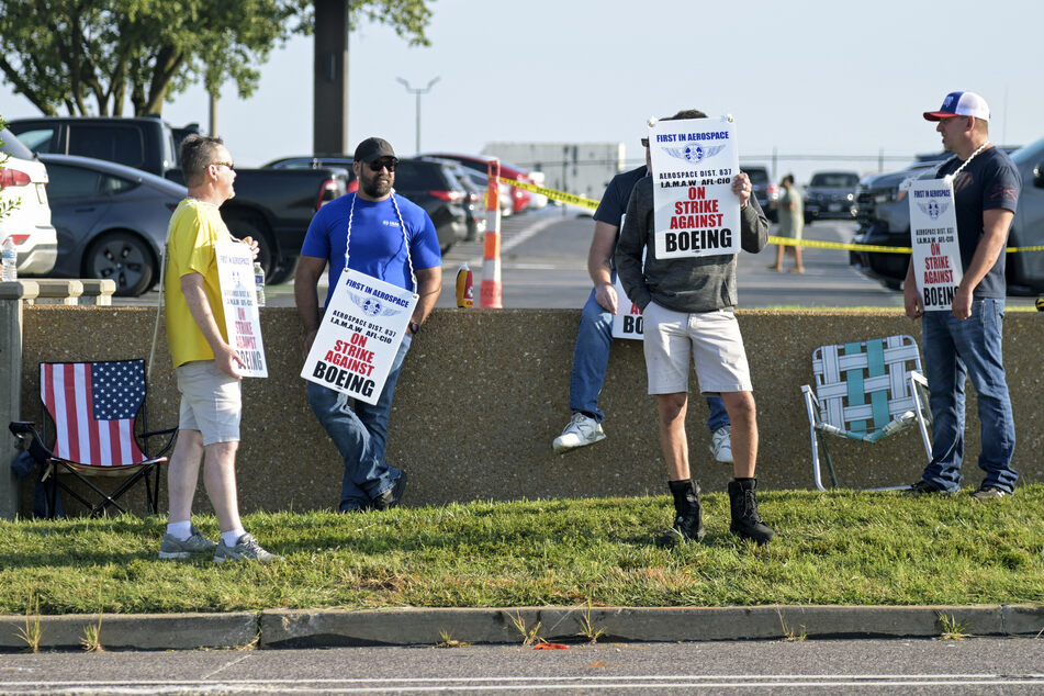 Boeing defense workers to vote on ending weeks-long strike