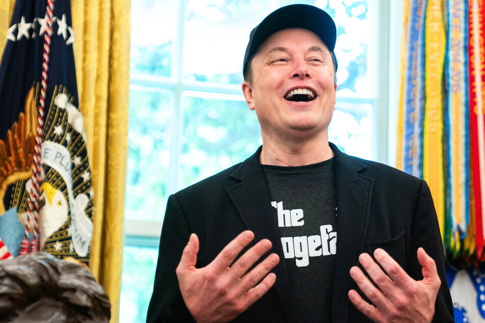 Elon Musk becomes first person worth $700 billion after scoring huge pay package