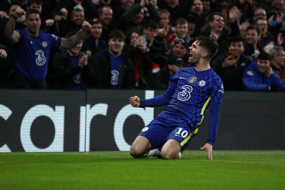 Champions League: Christian Pulisic scores as Chelsea sweep Lille aside