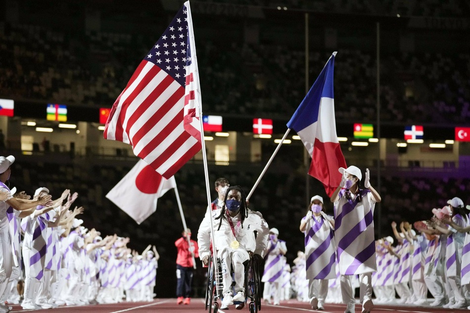 Wheelchair basketball player Matt Scott was Team USA's flag bearer at the closing ceremony.