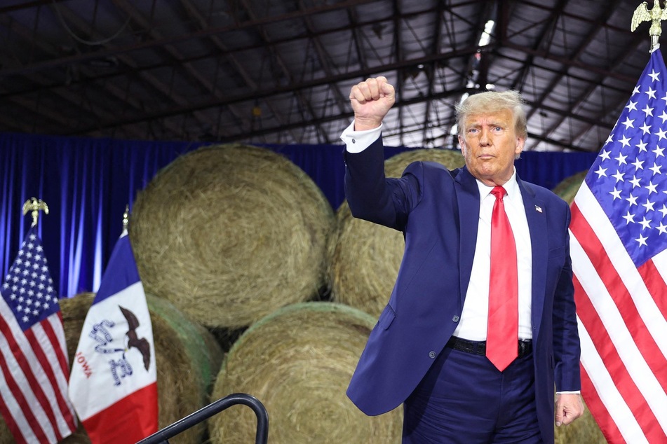 Donald Trump revives extreme policy as he touts "ideological screening"