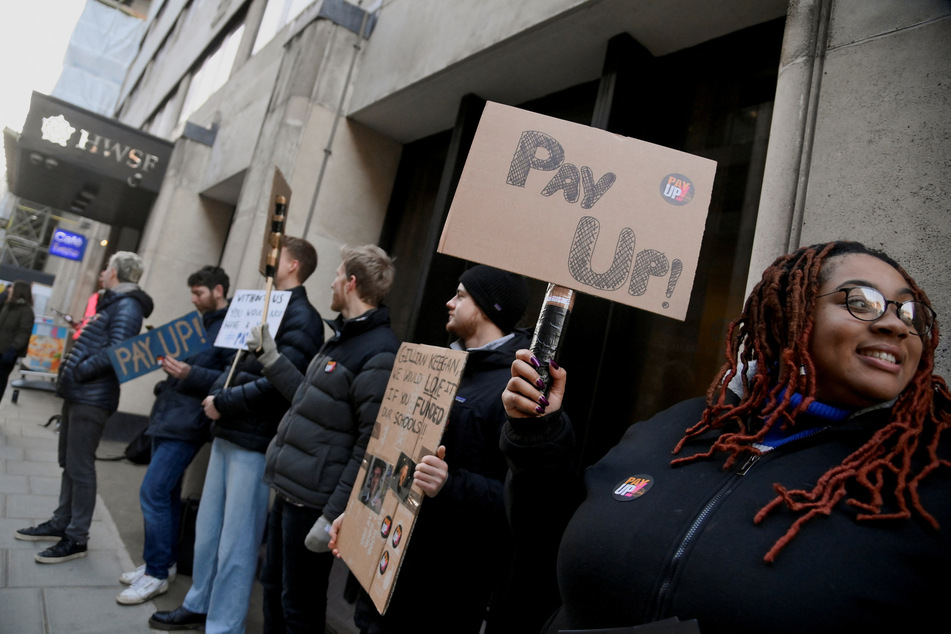 Britain sees biggest strike in decades as half a million workers walk out