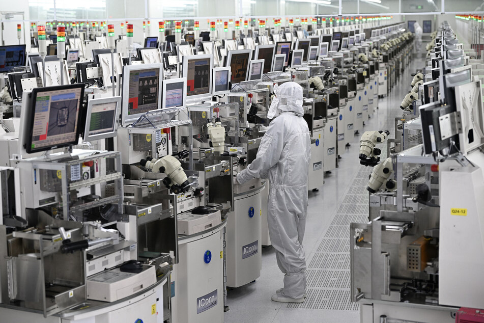 US slams "unreasonable" China policies on semiconductor chips, announces tariff increase