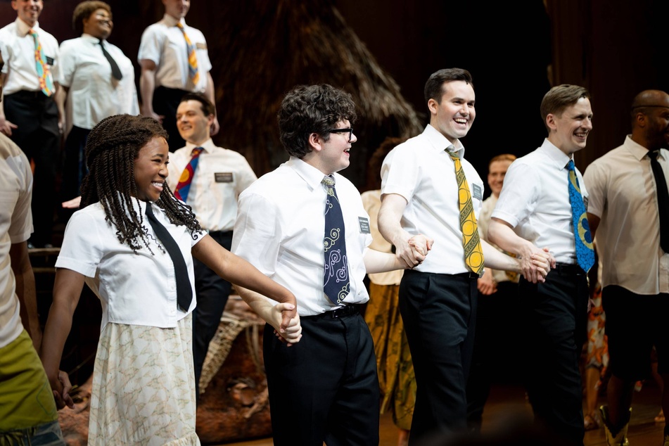 The Book of Mormon musical has been forced to halt its run after the Eugene O'Neill Theater in New York City caught fire.