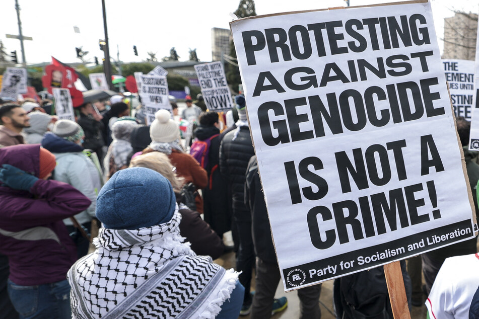 Columbia rushes to implement Trump's demands to crack down on Palestinian solidarity protests