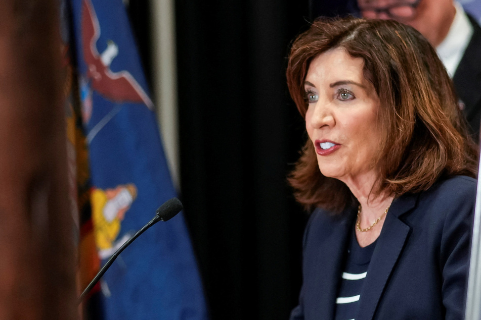 New York Governor Kathy Hochul signs moratorium on large-scale AI data centers