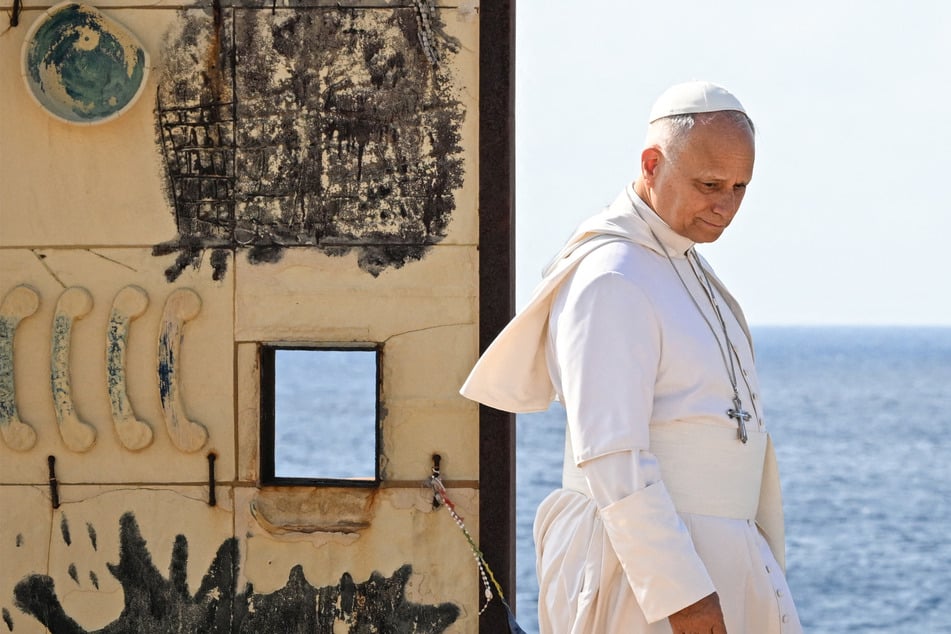 Pope Leo XIV defends migrants at Mediterranean crossing point amid clashes with Trump administration