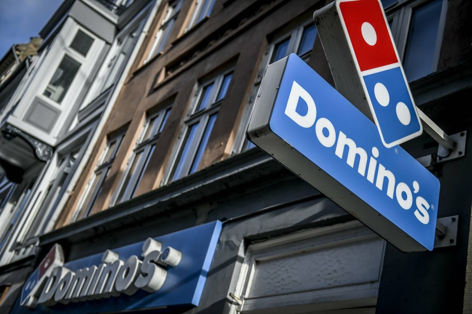 Domino's is rolling the dice on pizza delivery robots