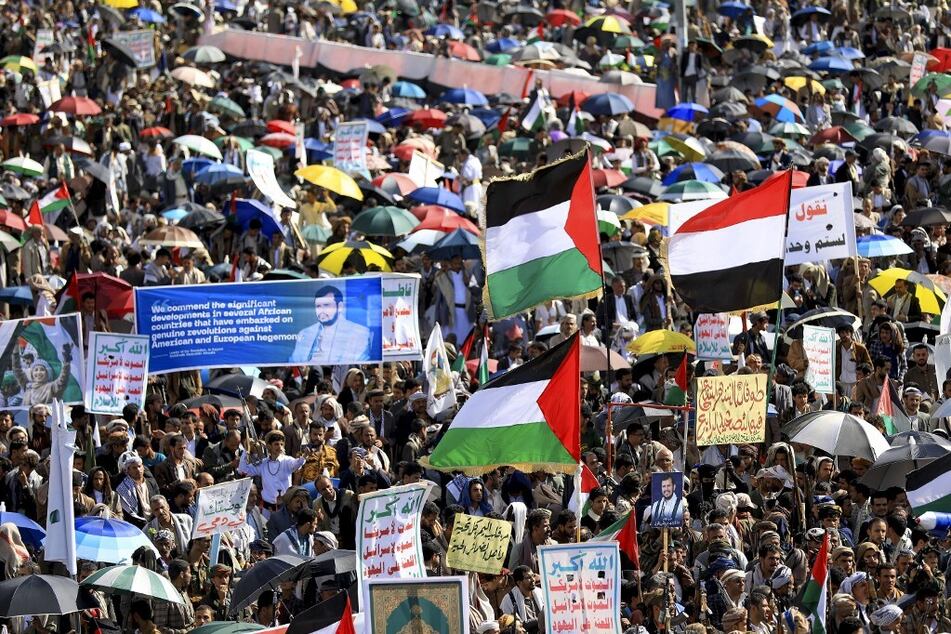 Yemen's Houthis say they dismantled US-Israel spy network