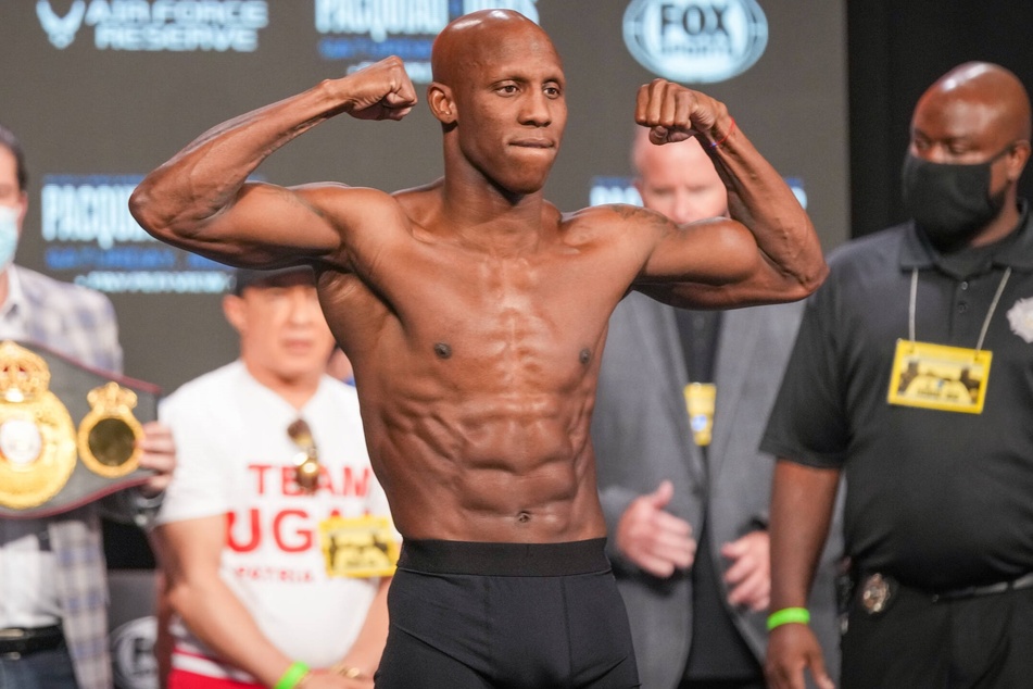 Yordenis Ugas retained his WBA welterweight title against Manny Pacquiao on Saturday night.