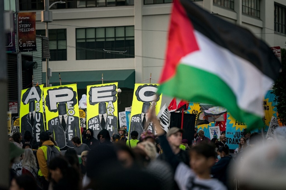 Hundreds protest APEC on eve of San Francisco meeting