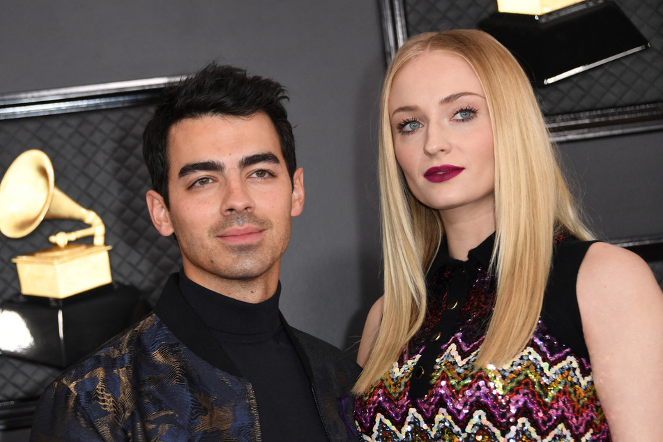 Joe Jonas' rep responds to Sophie Turner reactivating divorce