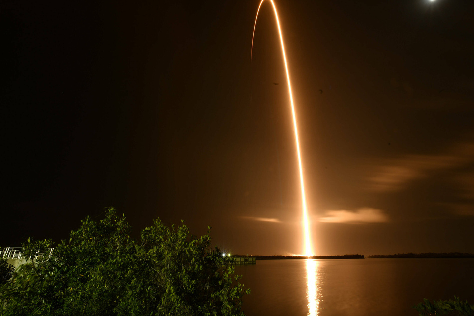 SpaceX ready to send first all-civilian crew on three-day orbit of Earth!