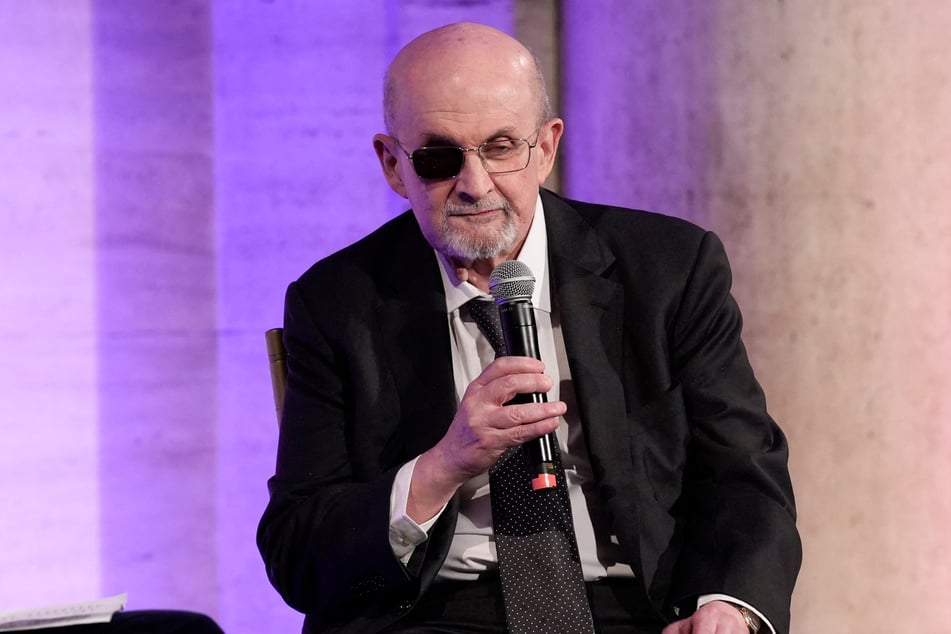 Salman Rushdie said that artificial intelligence may pose a threat to more formulaic writers, but not serious novelists.