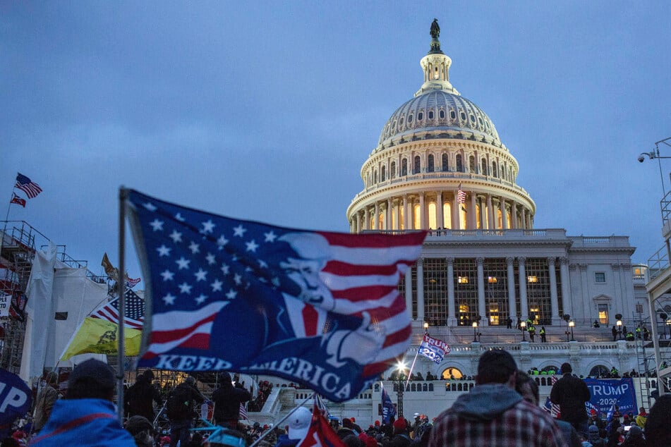 Senate report claims FBI and Homeland Security "dropped the ball" before January 6 riots