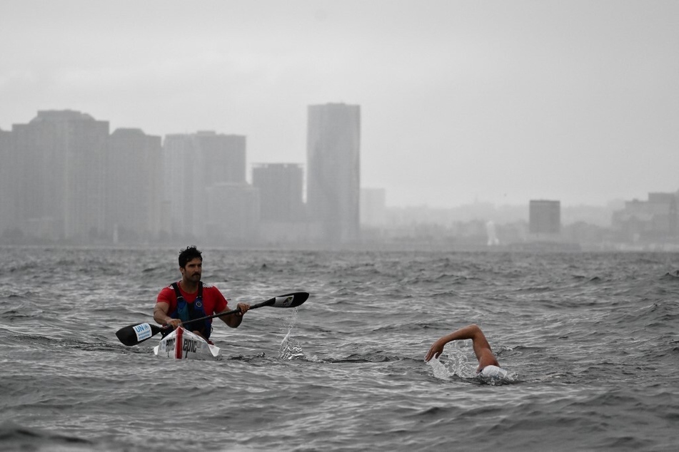 Man swims entire New York Hudson River in clean-water campaign
