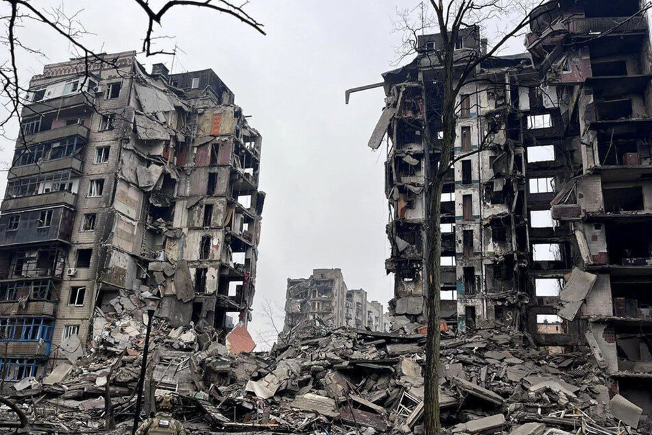 Ukraine hit by latest Russian attacks as Kyiv sounds the alarm on defenses