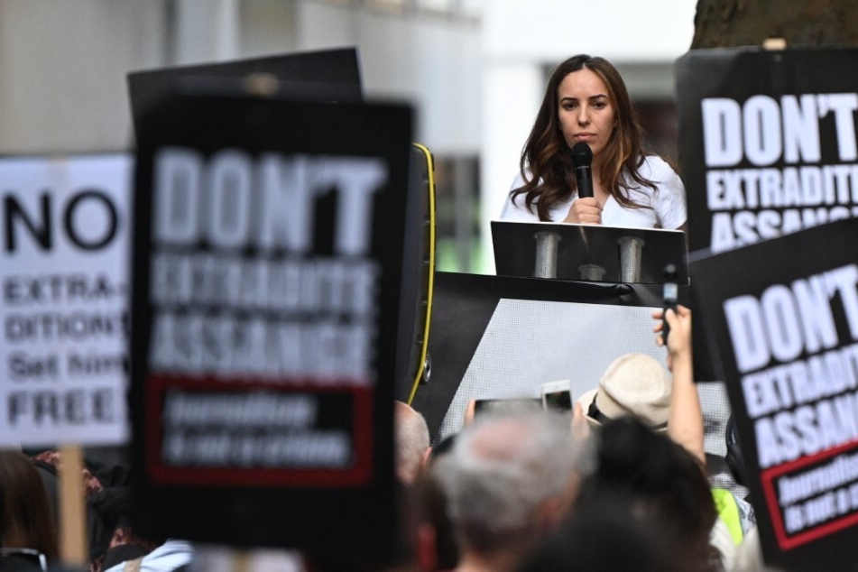 Julian Assange's life at risk if extradition appeal fails, lawyer warns