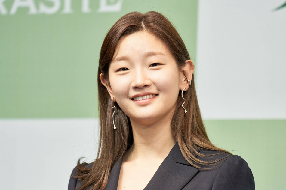 Park So-dam is battling thyroid cancer.