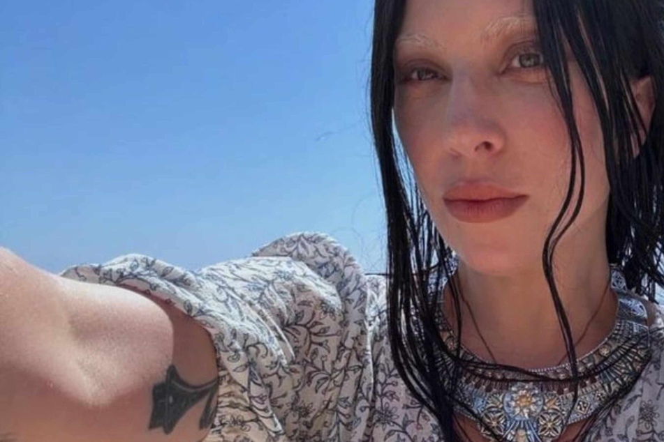 Lady Gaga shocks fans with nearly-unrecognizable look in new selfie