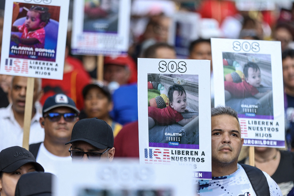Venezuelans deported from US demand return of their kids: "SOS, USA, release our children"