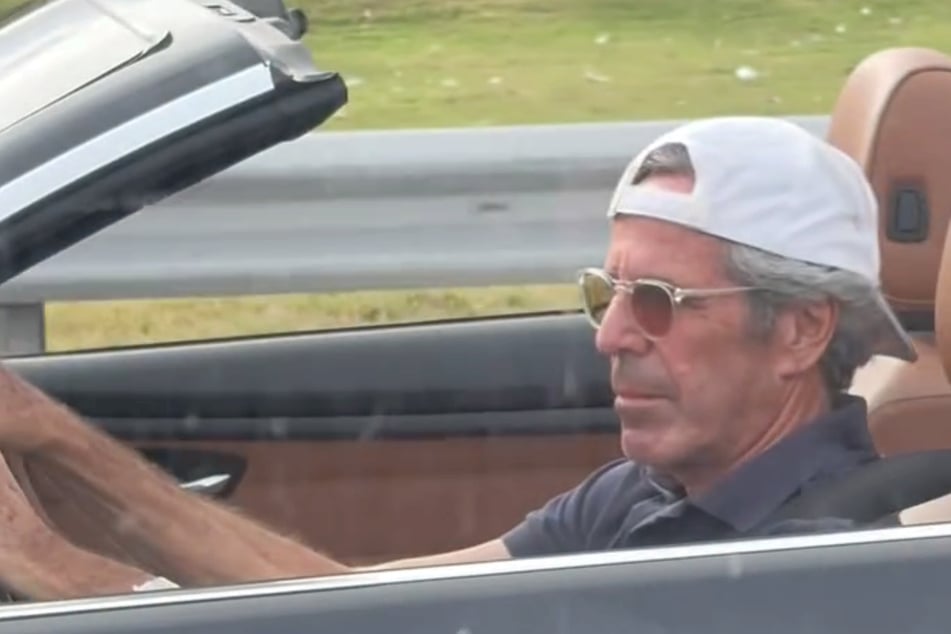 Pete was filmed driving his convertible, and the video made him an instant internet hit!