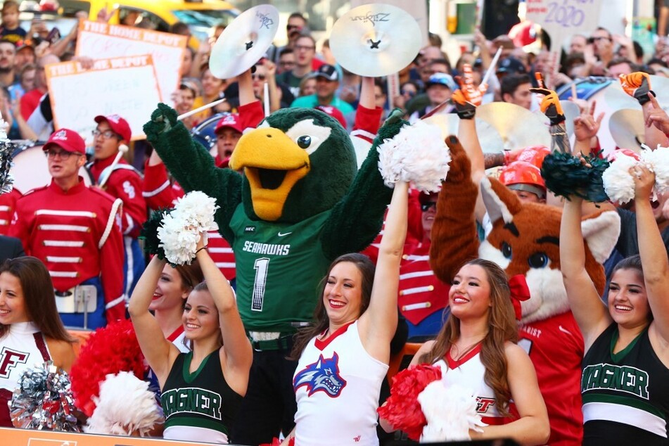 Tailgate fashion: how to pregame in style for college football matchups