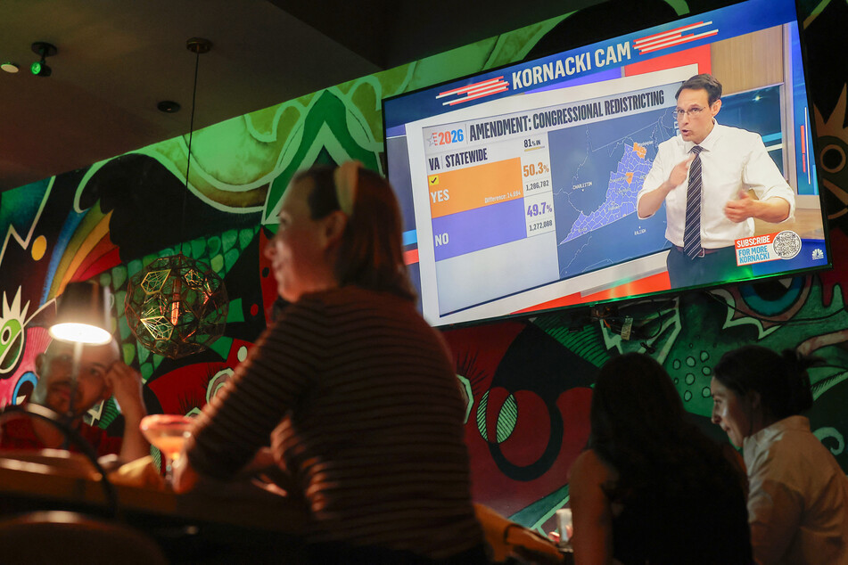 Virginia's referendum on redrawing the state's electoral maps has been invalidated by a judge, who called the ballot measure "flagrantly misleading."