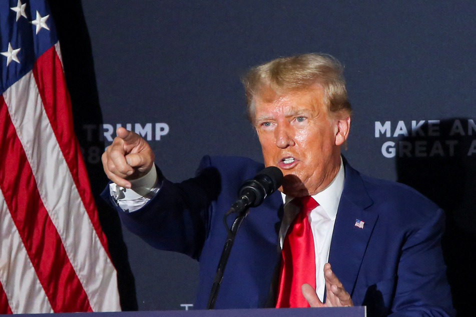 Ex-President Donald Trump spoke to his supporters in Windham, New Hampshire on Tuesday evening, railing against his multiple indictments.