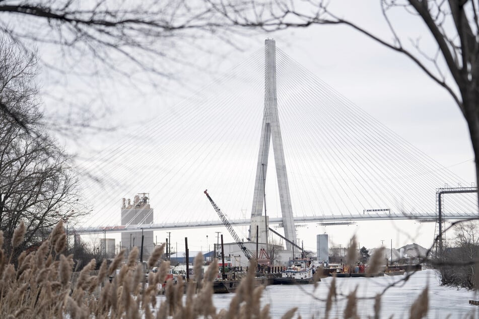 Canada has ditched plans to host a joint ceremony with the US to celebrate the opening of a border bridge as Trump's tariffs fuel tensions.