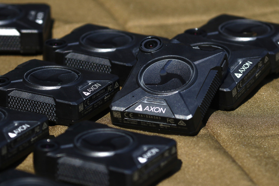 NYPD pulls thousands of bodycams after one catches fire!