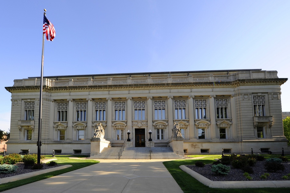 Illinois takes one step closer to eliminating cash bail for good